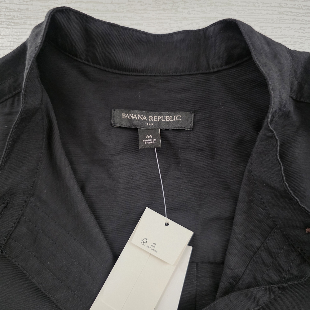Banana Republic Classic Black Button-Up Blouse Size M - Picture 6 of 7